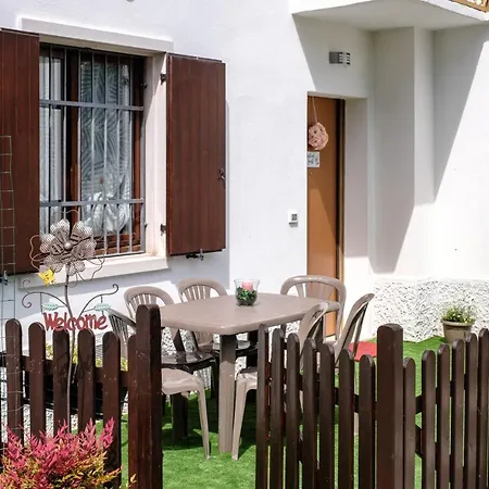 Gardaland Home***** Castelnuovo del Garda