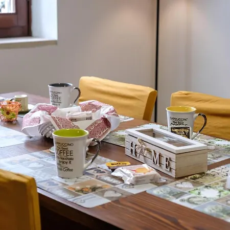 Gardaland Home***** Apartment