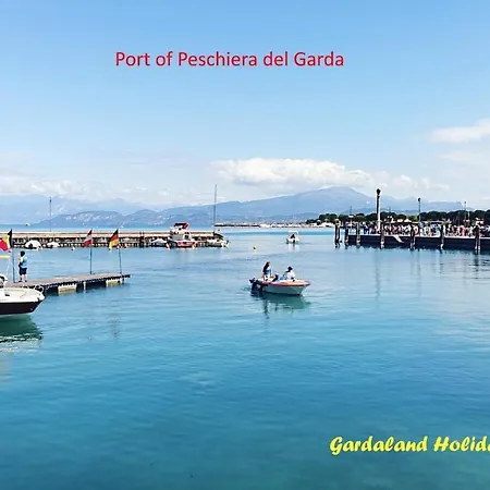 Gardaland Home***** Castelnuovo del Garda